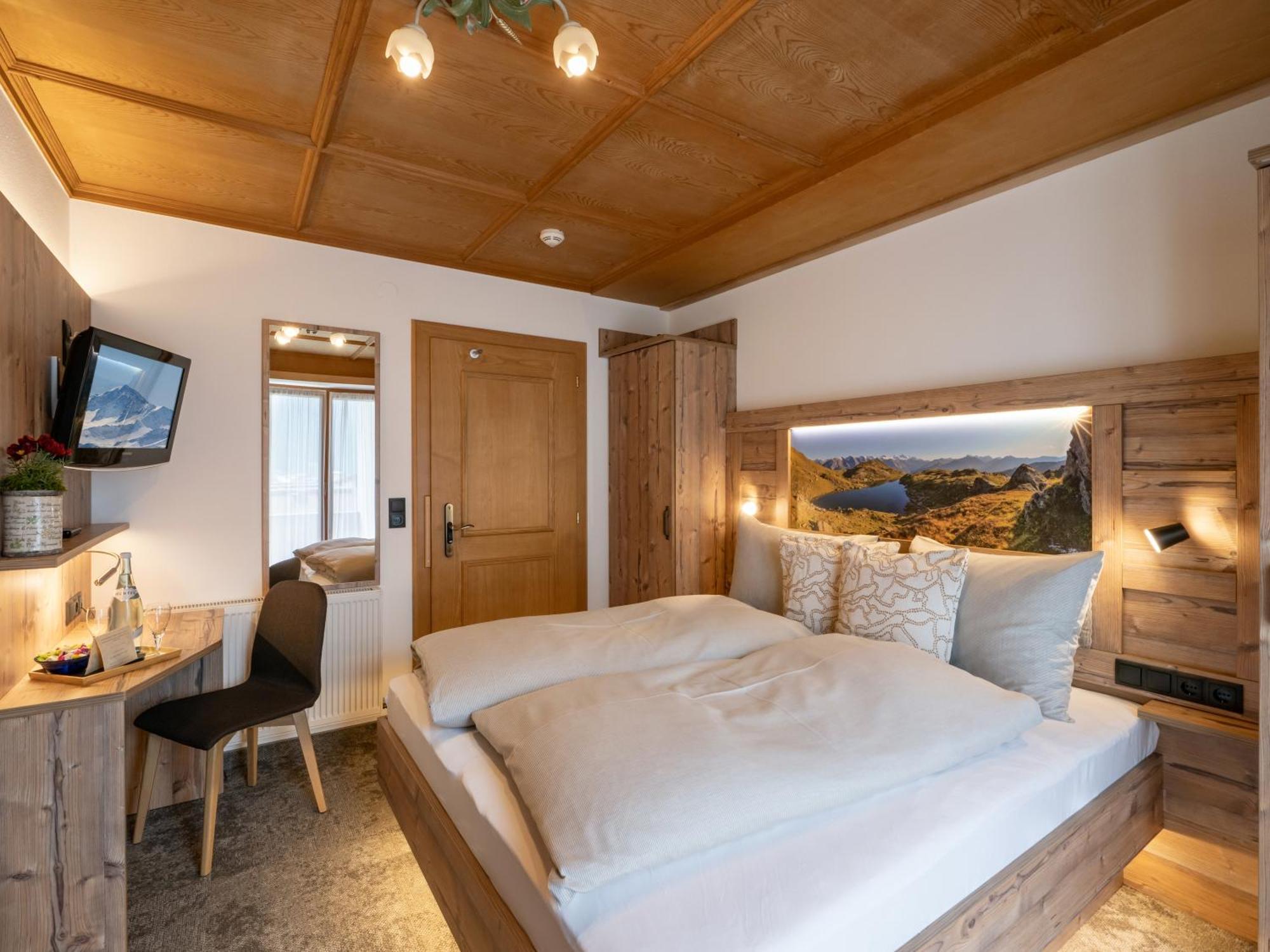 Hotel Garni Ferienhof Mayrhofen Exteriör bild