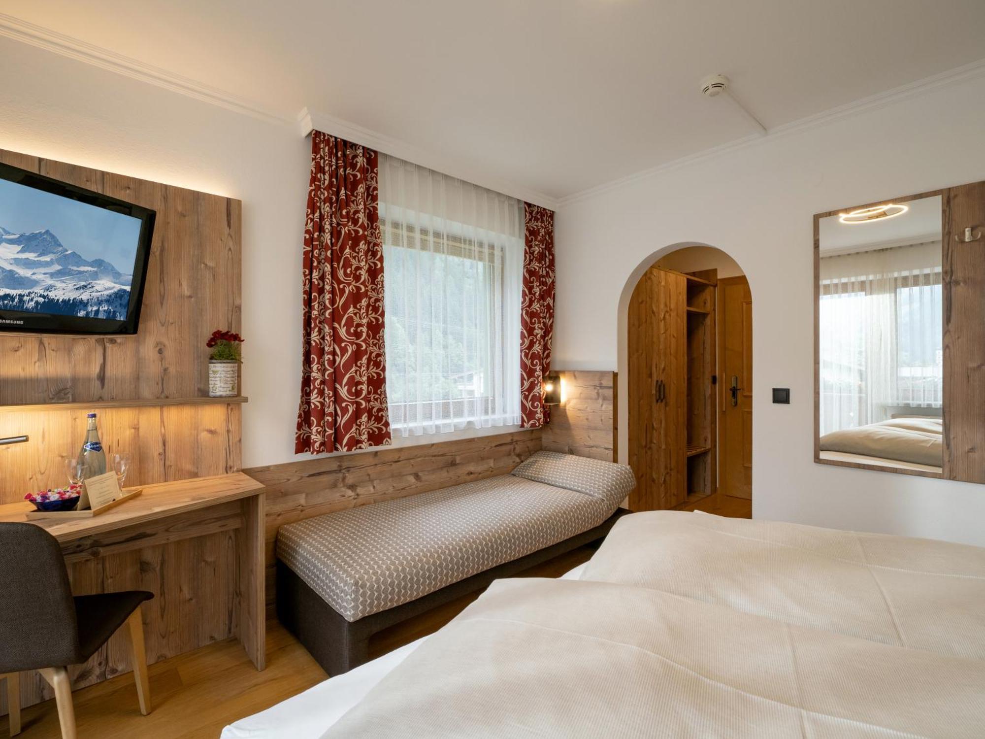 Hotel Garni Ferienhof Mayrhofen Exteriör bild
